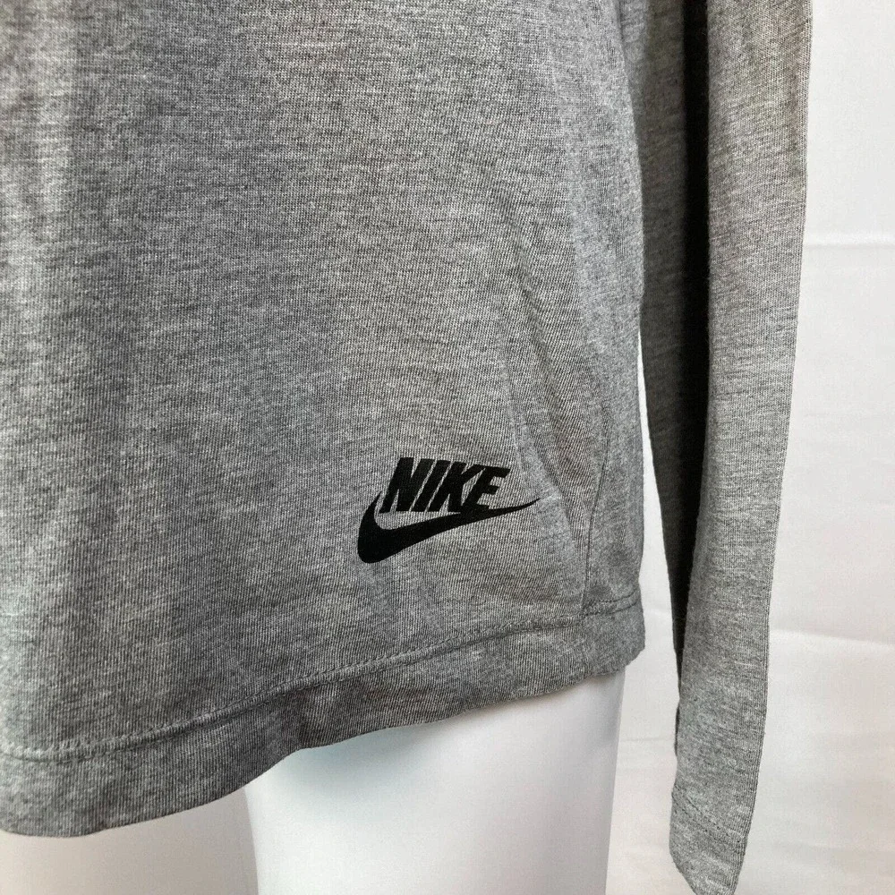 Nike T-Shirt Womens Sz M Gray Long‎ Sleeve Pullover Knit Lightweight